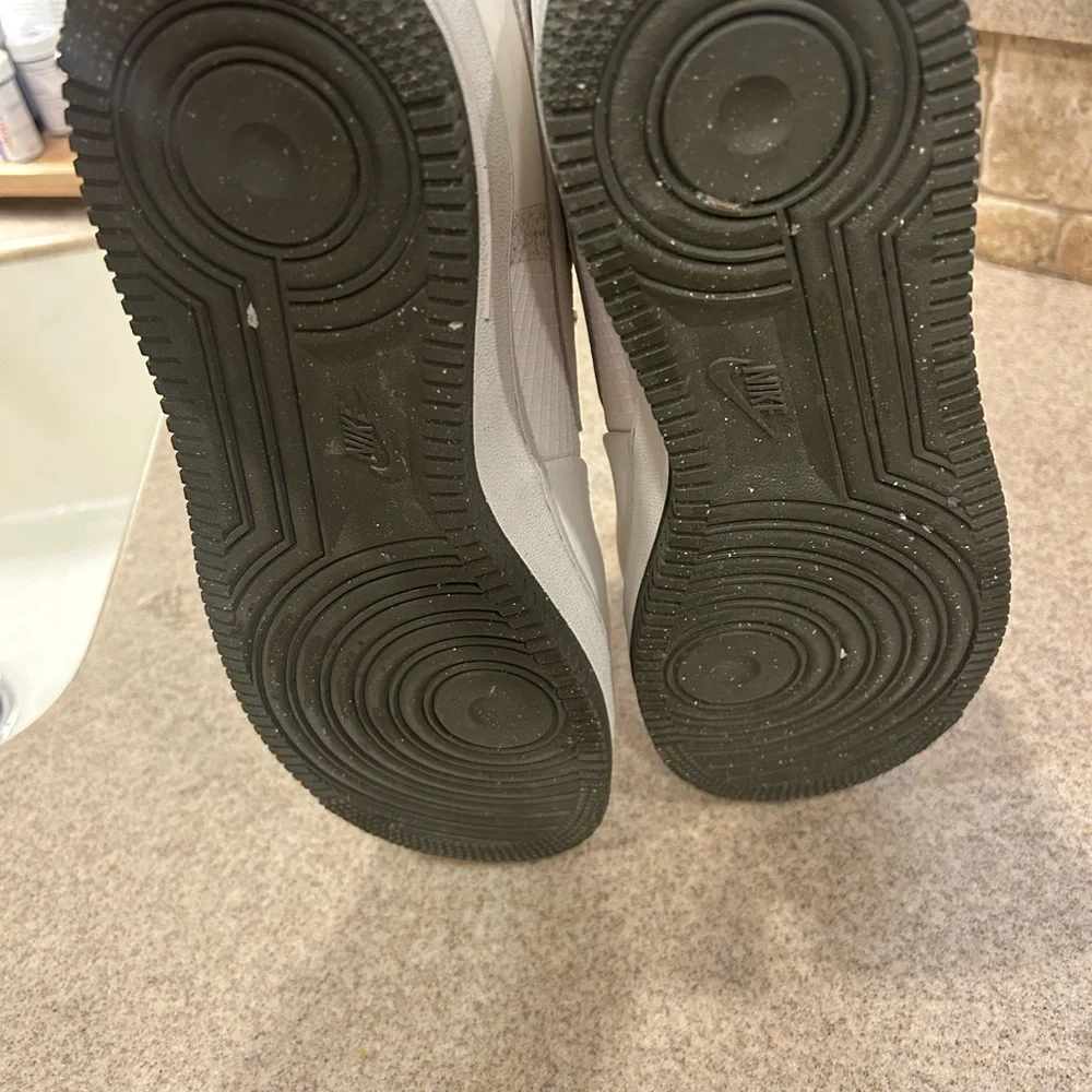 Nike Air Force 1 White and Grey Sneakers - Picture 4 of 6